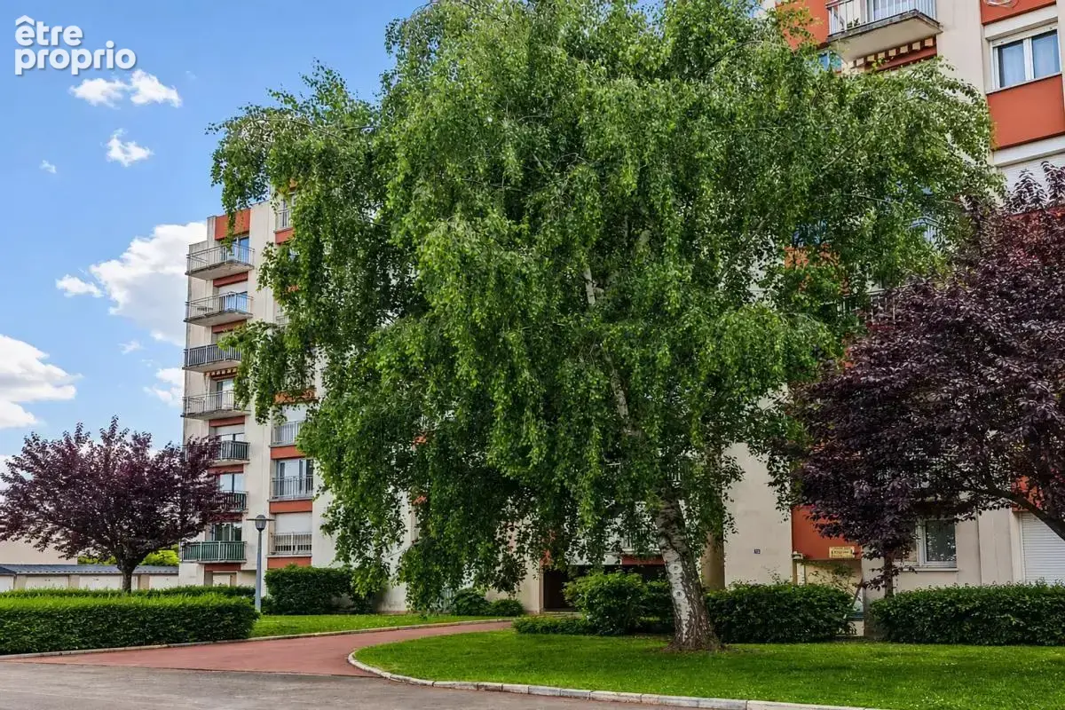 Appartement lumineux sous les toits, La Riche - photo 2