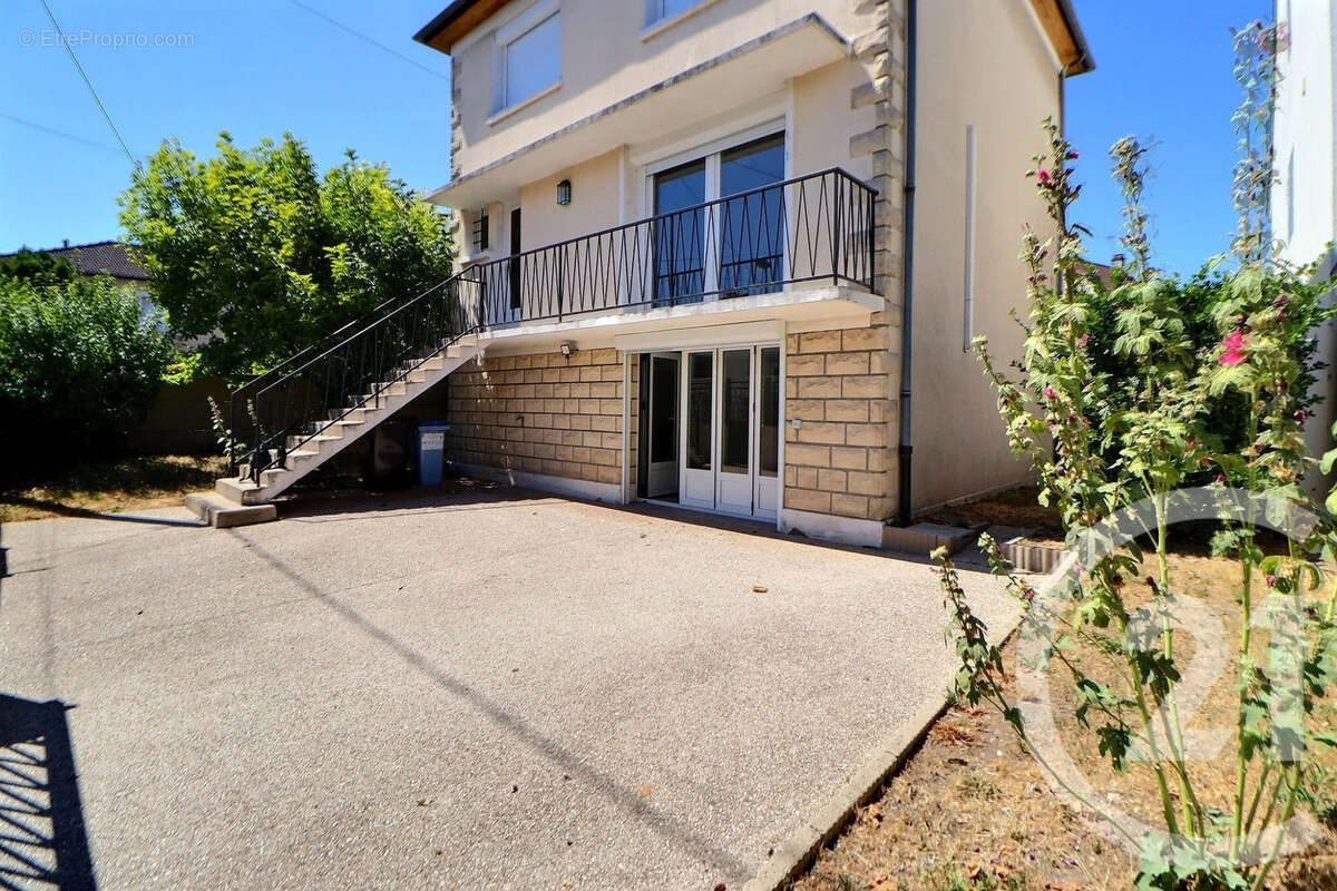 Maison à AULNAY-SOUS-BOIS
