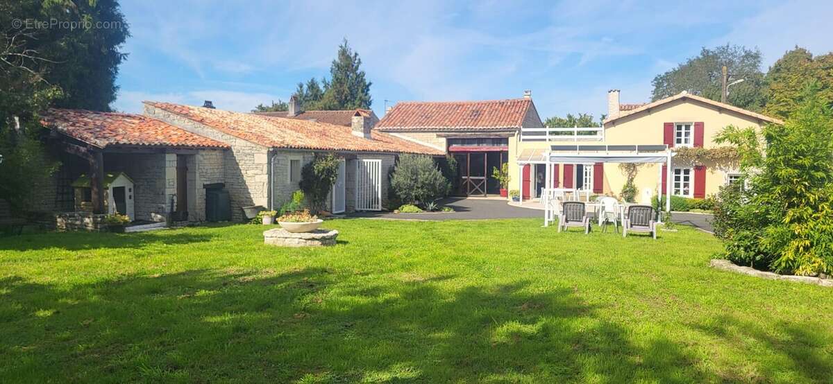 Maison à VINAX