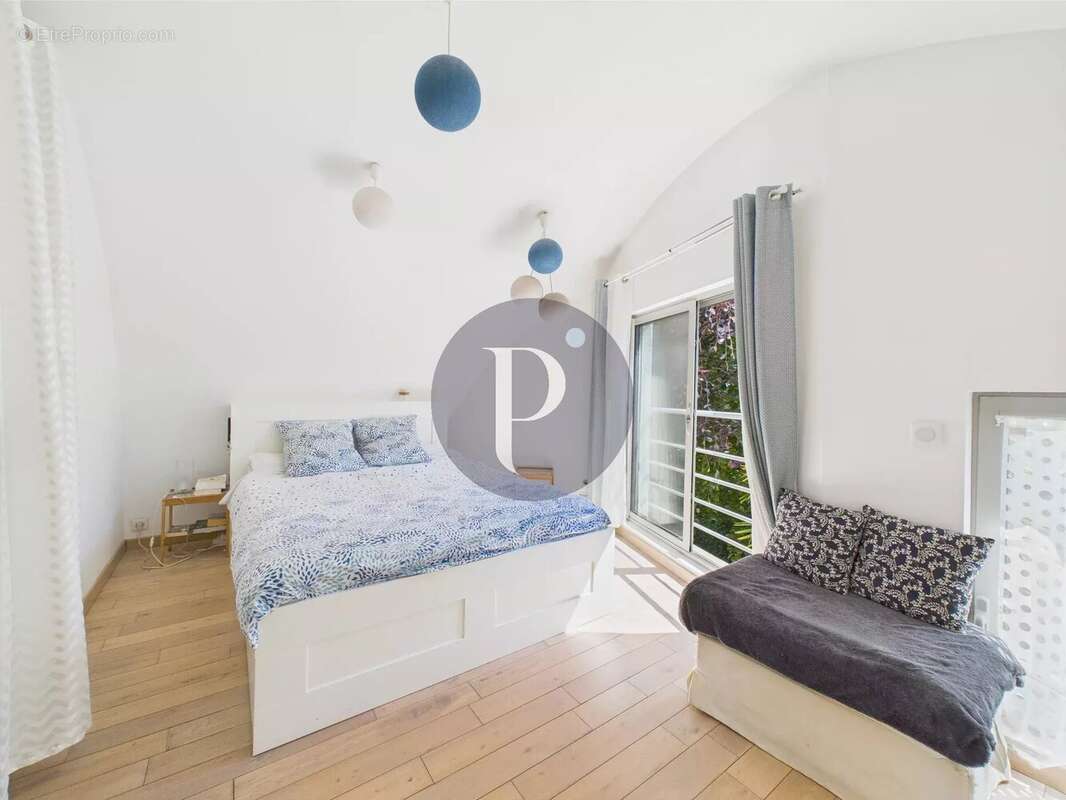 Maison à LE PLESSIS-ROBINSON