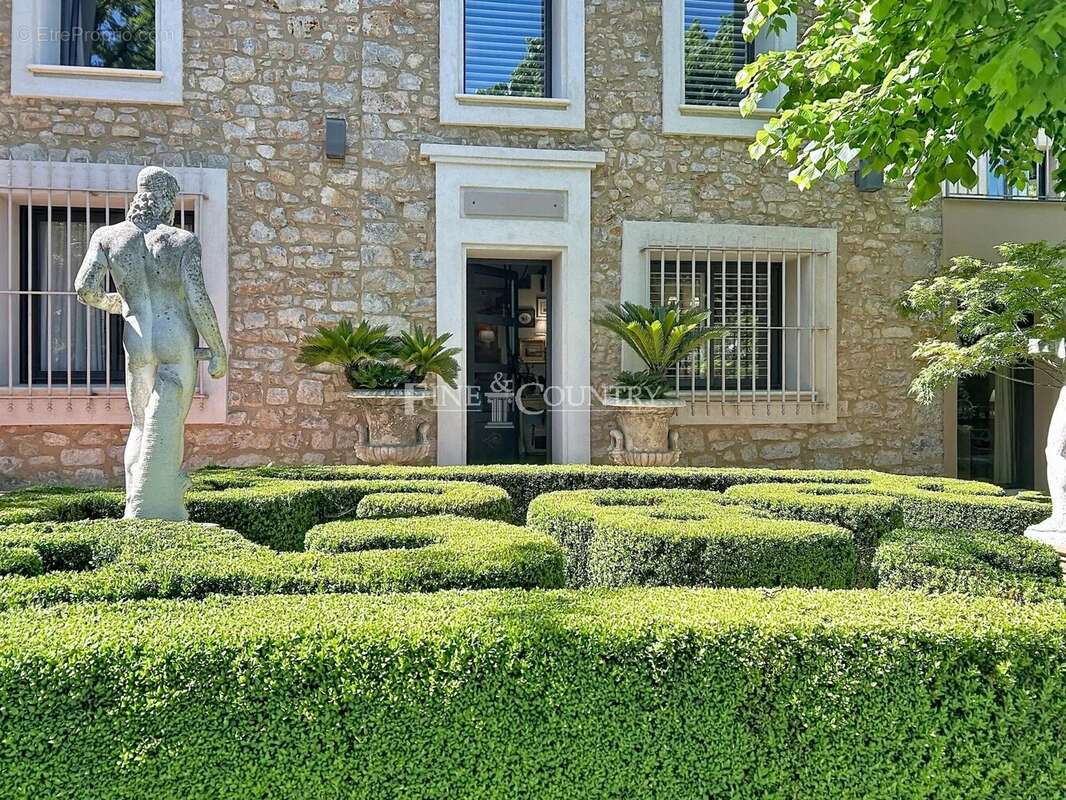 Maison à GRASSE