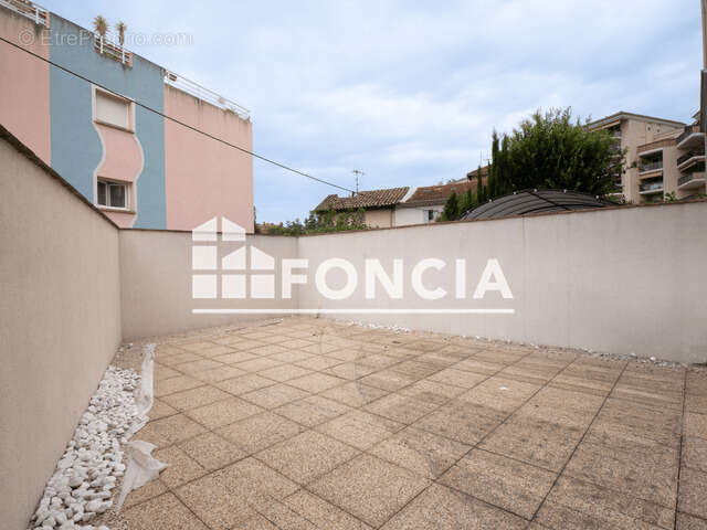 Appartement à VALLAURIS