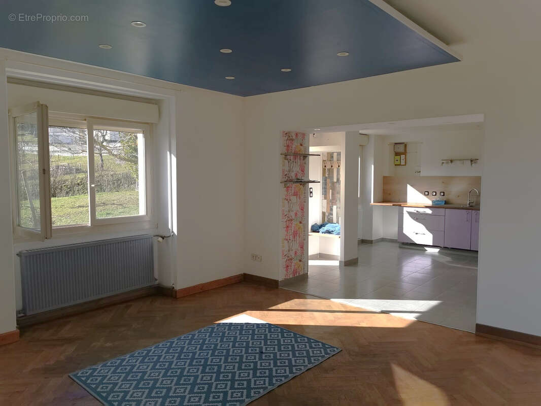 Maison à LA BATIE-DIVISIN