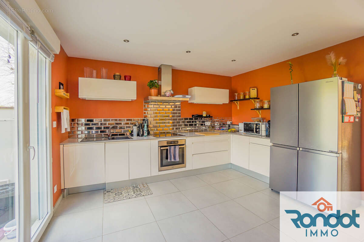 Maison à IS-SUR-TILLE