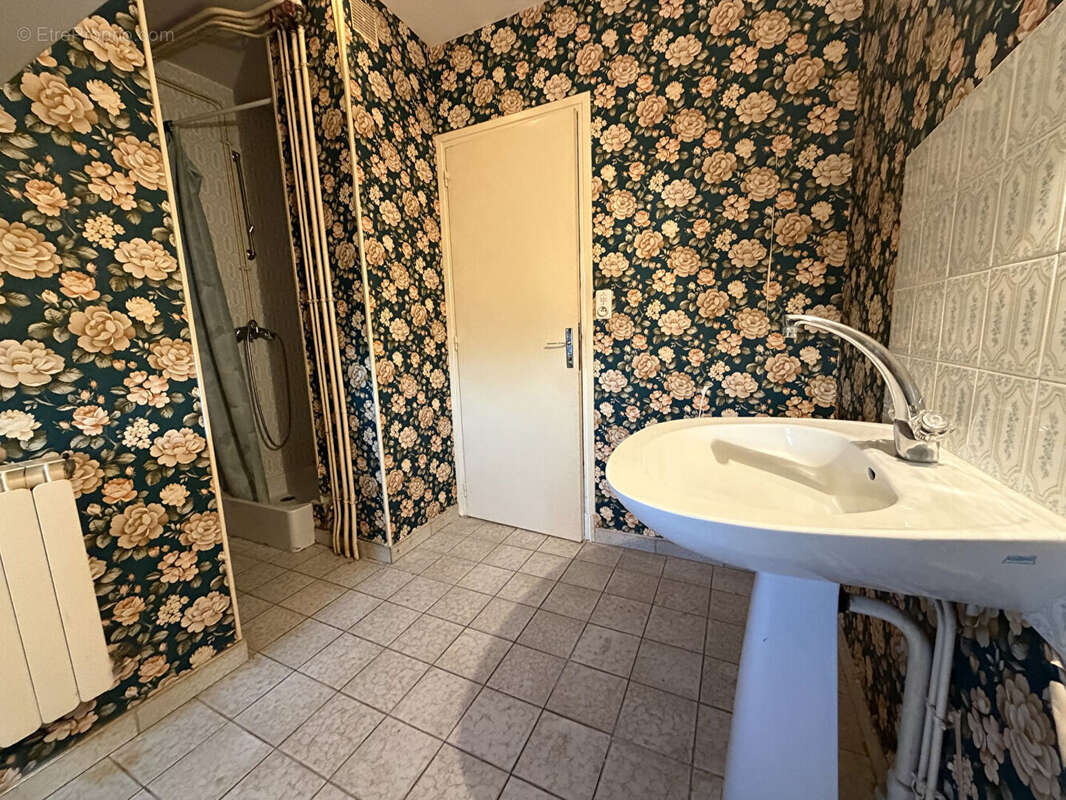 Maison à SAINT-VICTOR