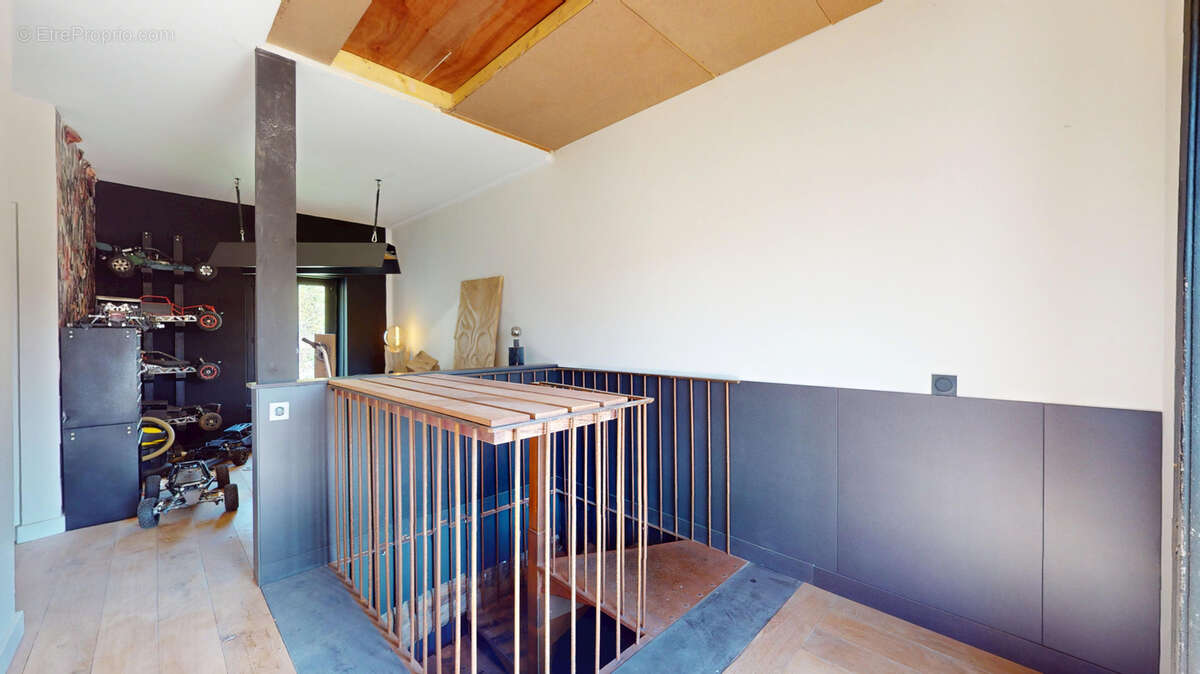 Maison à VILLENEUVE-L&#039;ARCHEVEQUE