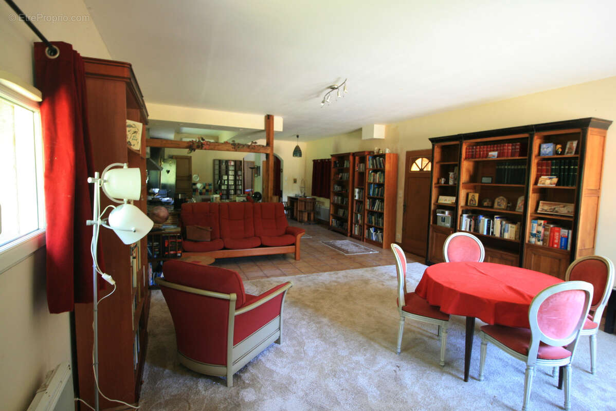 Maison à MONPLAISANT