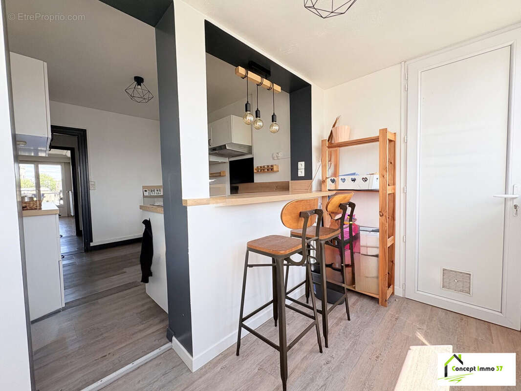 Appartement 84 m² à Tours  - photo 4