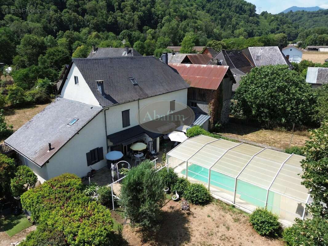 Maison de caractère avec dépendance - photo 21