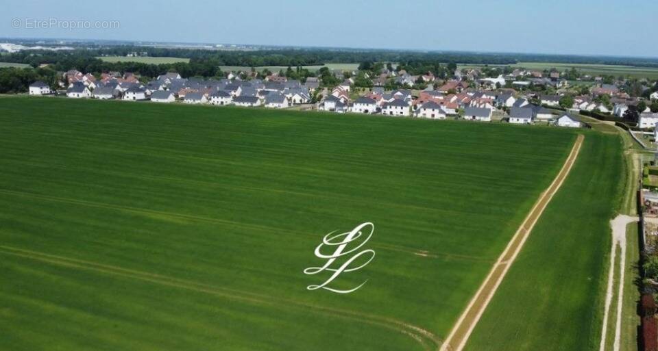 Terrain à GUICHAINVILLE
