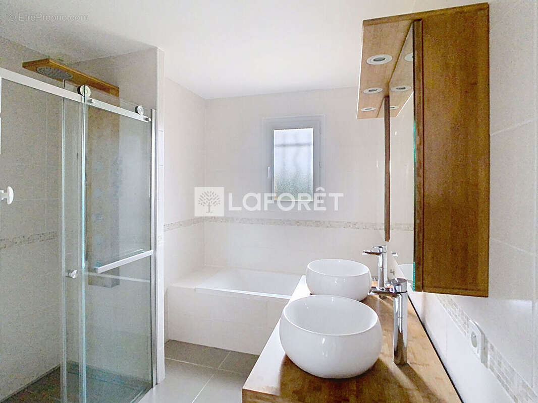 Maison à SAINT-SARDOS