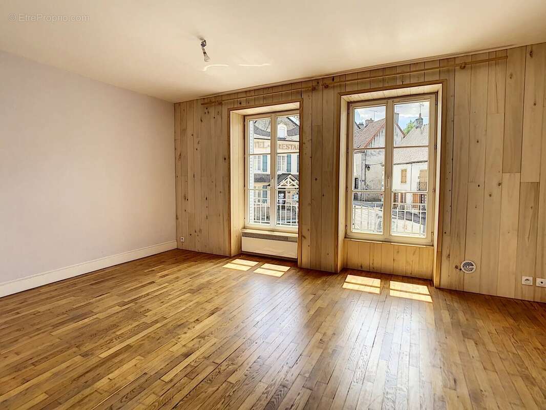 Appartement à ARNAY-LE-DUC