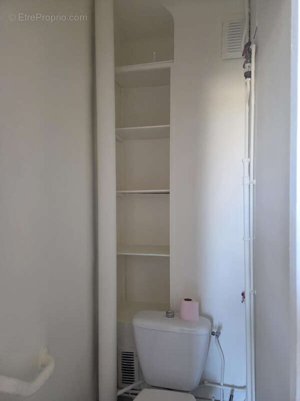 À Vendre : Grand Appartement Traversant de 4 Pièces - photo 10