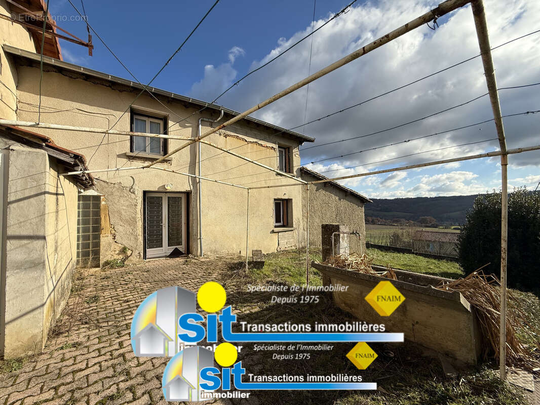 Maison à VERNIOZ