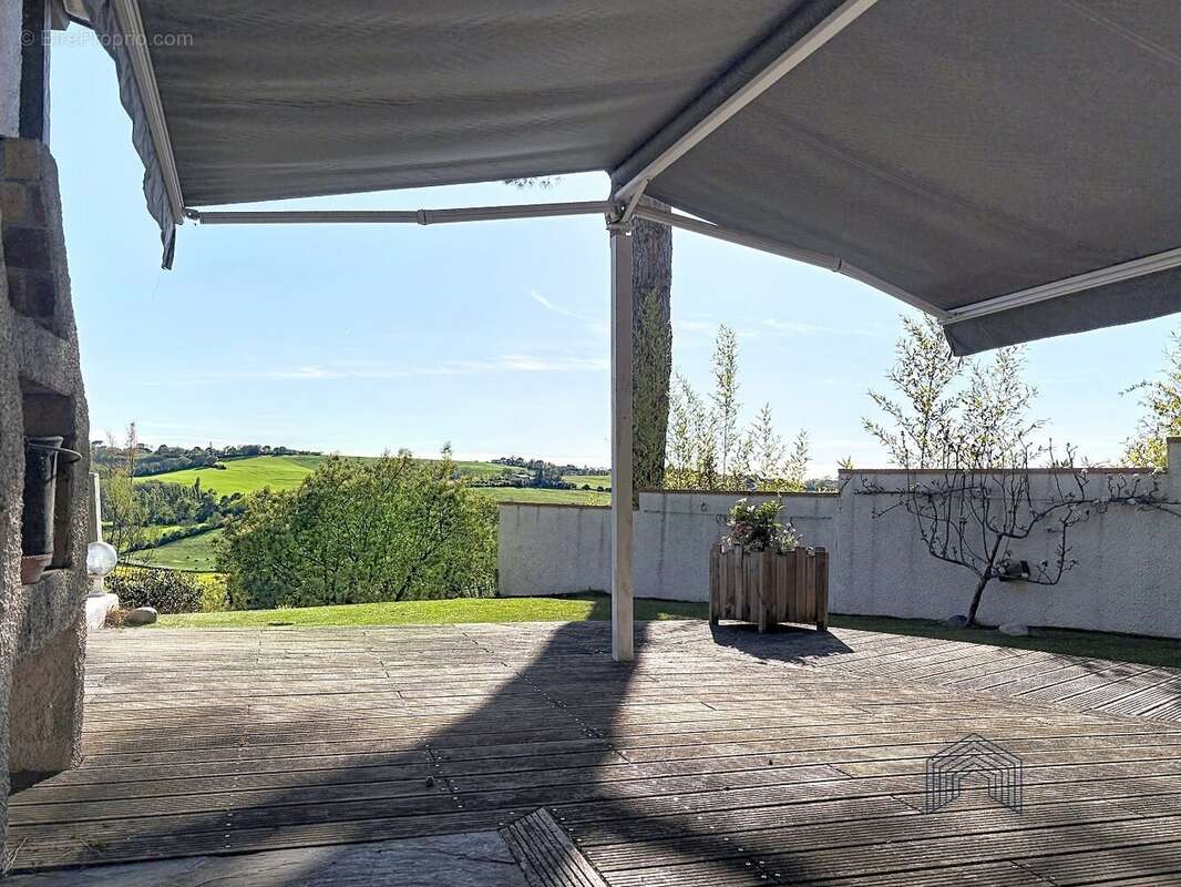 Maison à LACROIX-FALGARDE