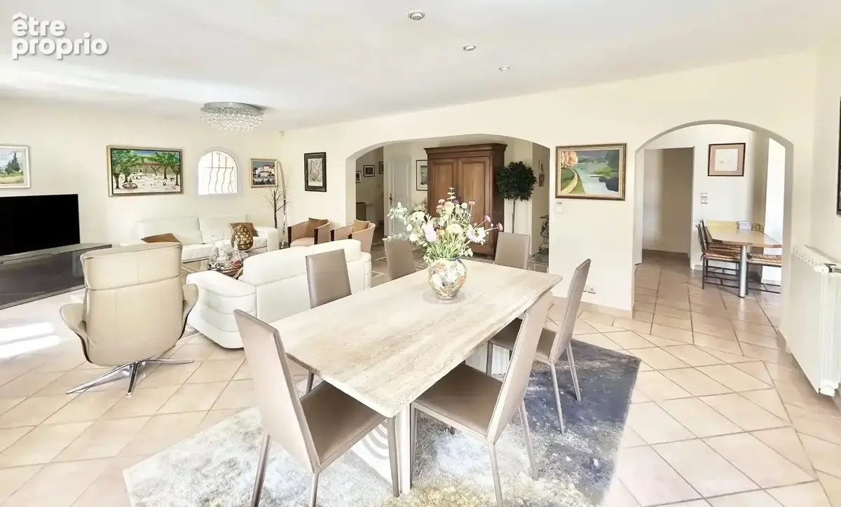 Superbe villa de 144 m² avec piscine sur 1 841 m² de terrain à Garéoult - photo 7