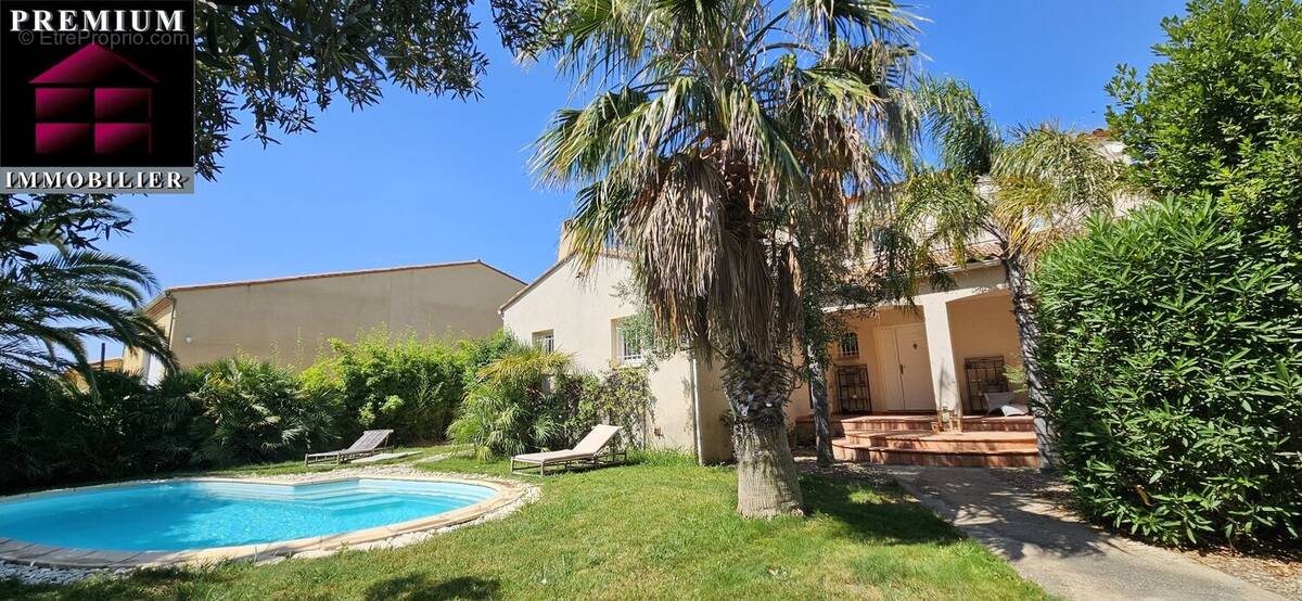 Maison à SAINT-ESTEVE