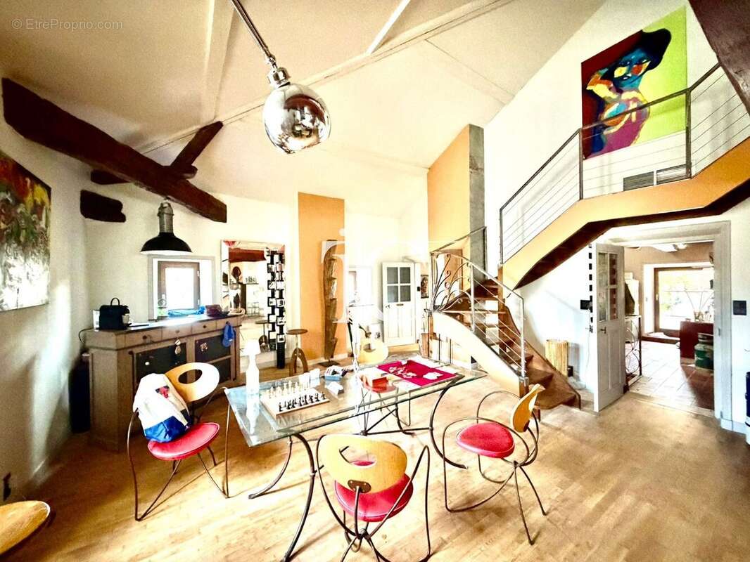 Appartement à AUBENAS