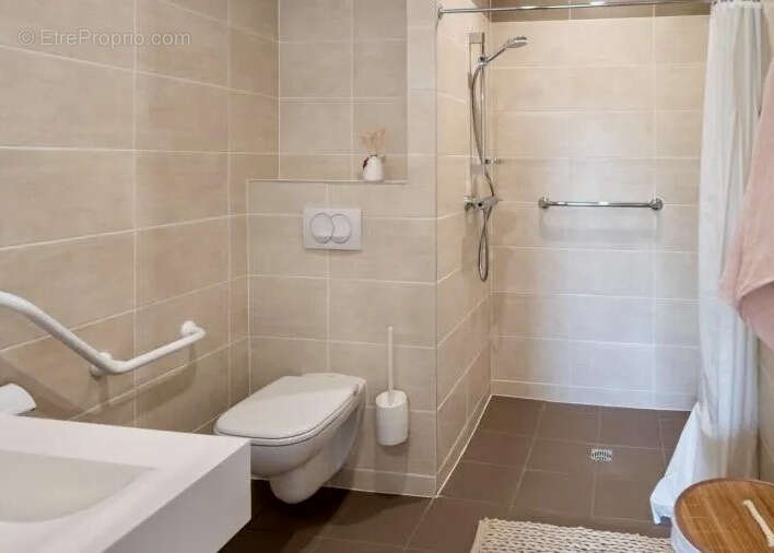 Residence senior _ les jardins de la boetie _ studio 33.86 m2 avec loggia de 4.5 m2 - photo 10
