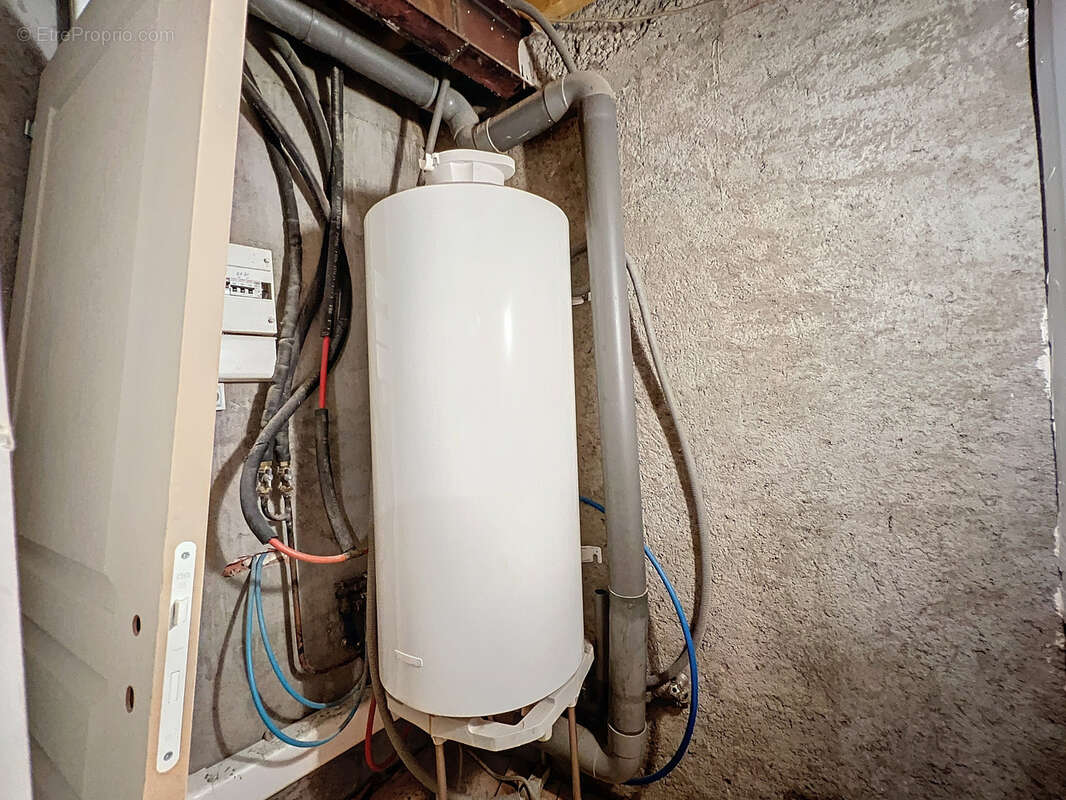 Maison à PEZILLA-LA-RIVIERE