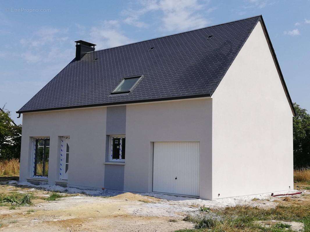 Maison à CROISILLES