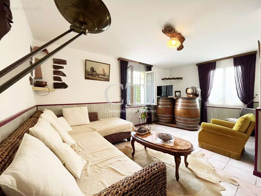 Maison à VAISON-LA-ROMAINE