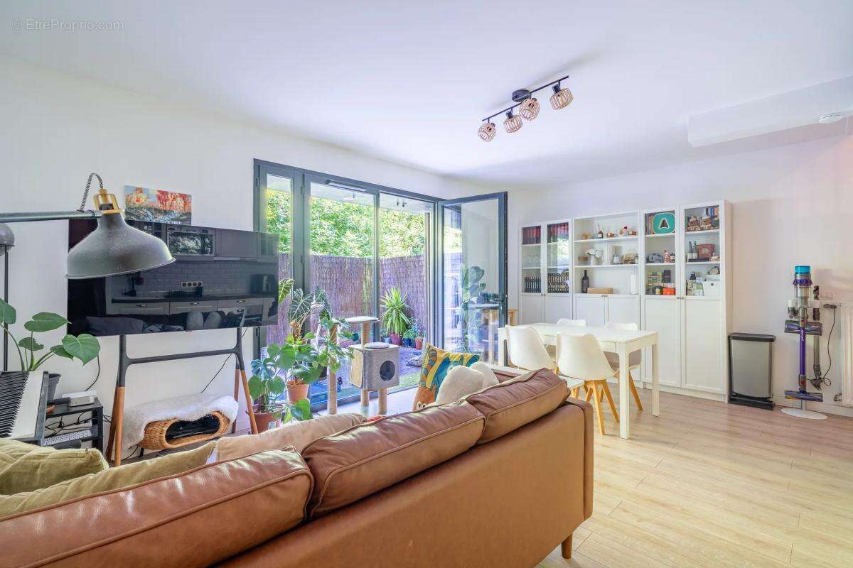Appartement à STAINS
