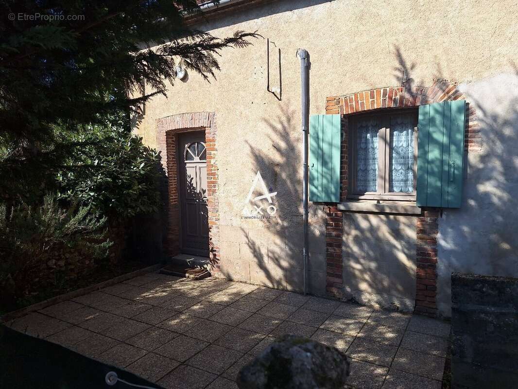 Maison avec nombreuses dépendances et fort potentiel d'aménagement - photo 7