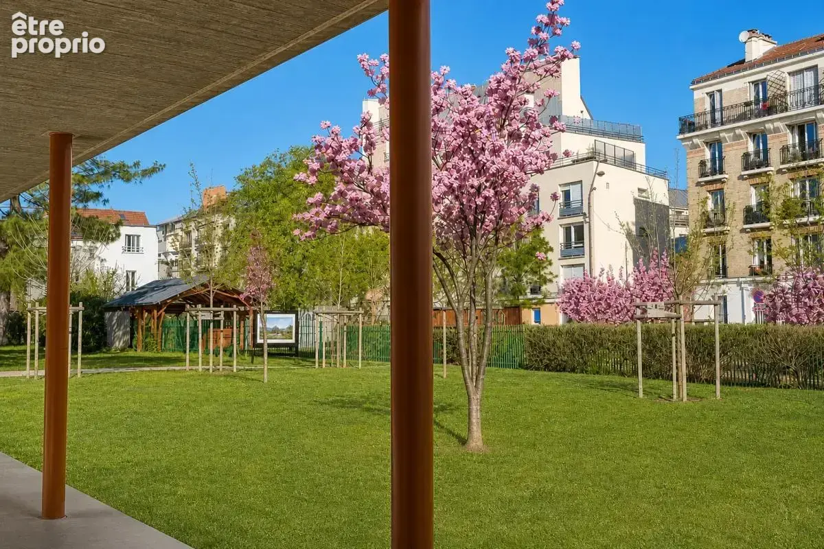 Appartement à LES LILAS