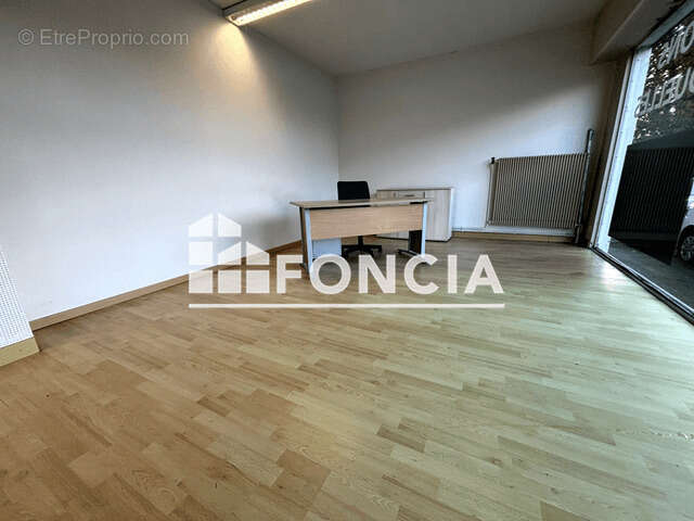 Commerce à MONT-DE-MARSAN