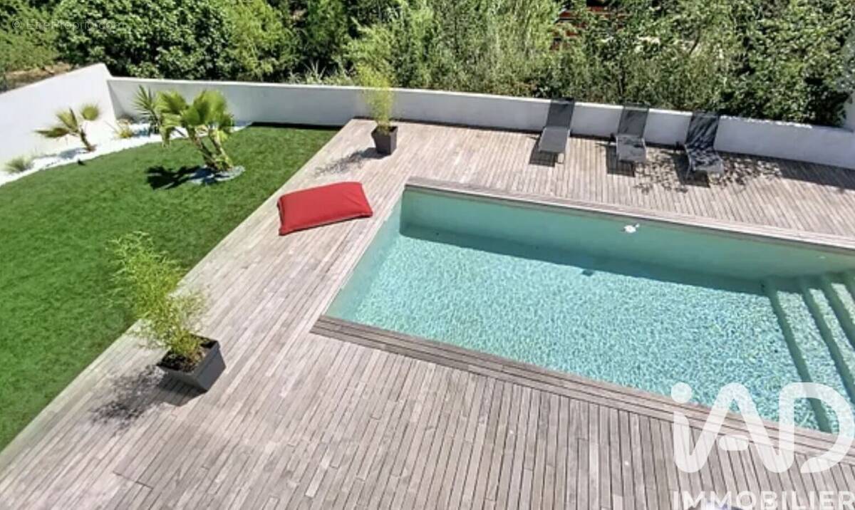Photo 1 - Maison à CORNEILHAN