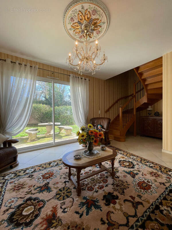 Maison à NEUVILLE-DE-POITOU