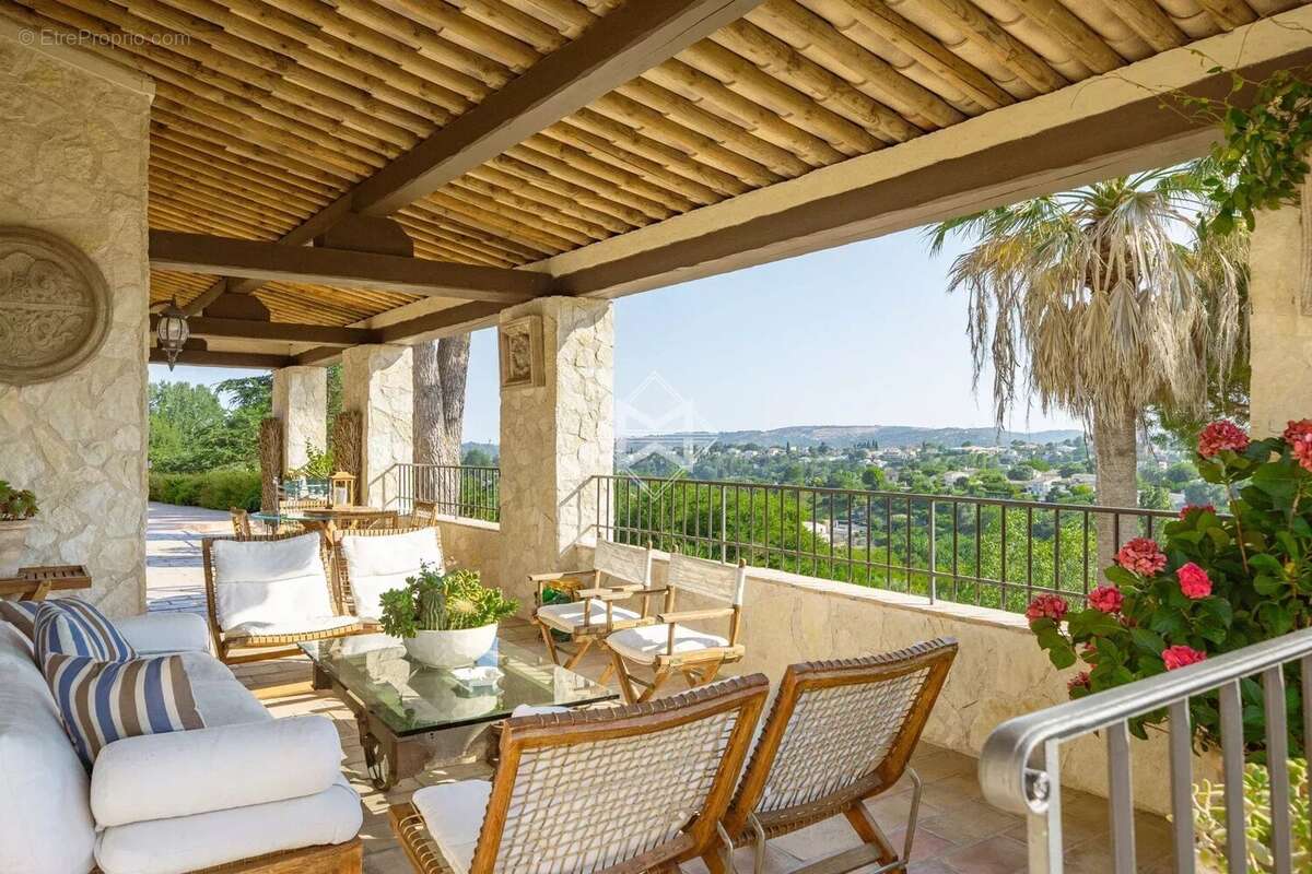 Belle villa provençale avec piscine - tennis - photo 3