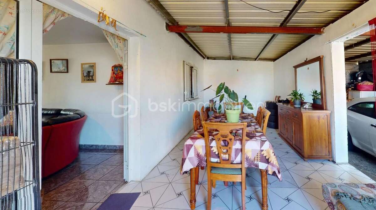Maison F4 de 110 m² à Saint-Pierre (Basse-Terre) : une opportunité à saisir rapidement ! - photo 5