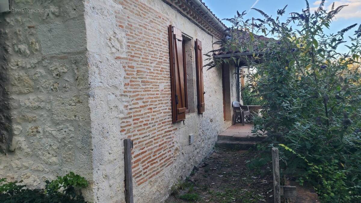 Maison à TREJOULS