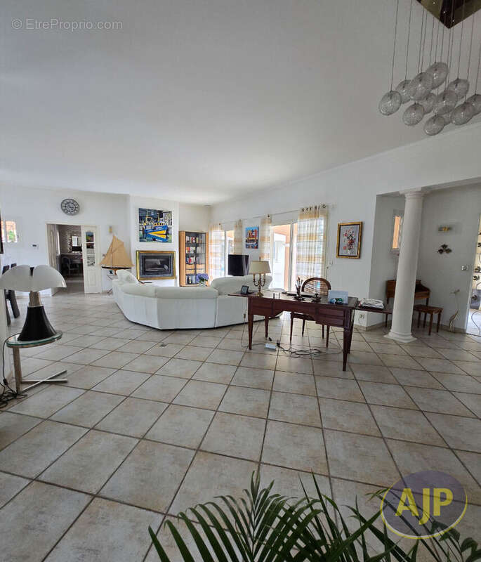 Maison à MARTIGNAS-SUR-JALLE