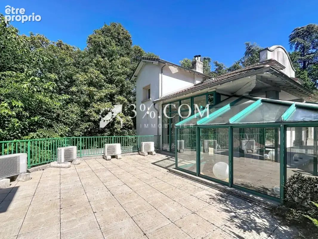 Maison de caractère au coeur de Châteauvert 340 m2 habitable - photo 6