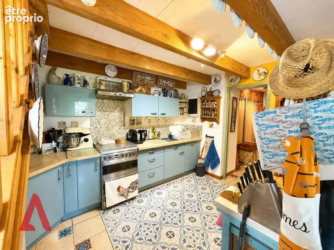Charmante maison en pierre avec plusieurs chambres, jardin luxuriant et plusieurs terrasses - photo 5