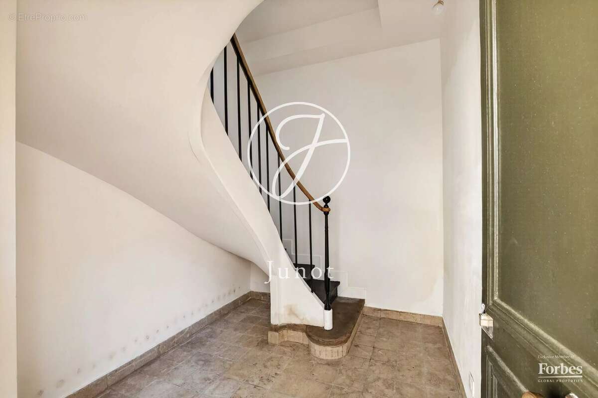 Appartement à VERSAILLES