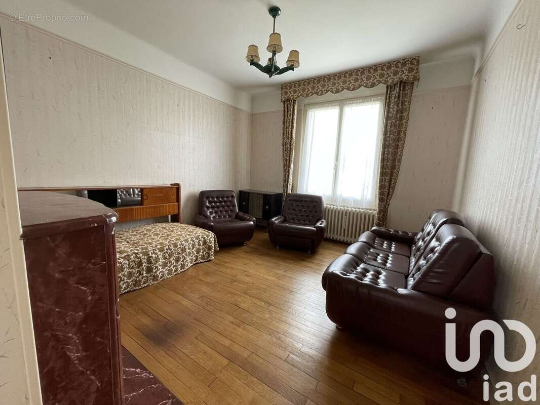 Maison 110 m² à Eymoutiers  - photo 8