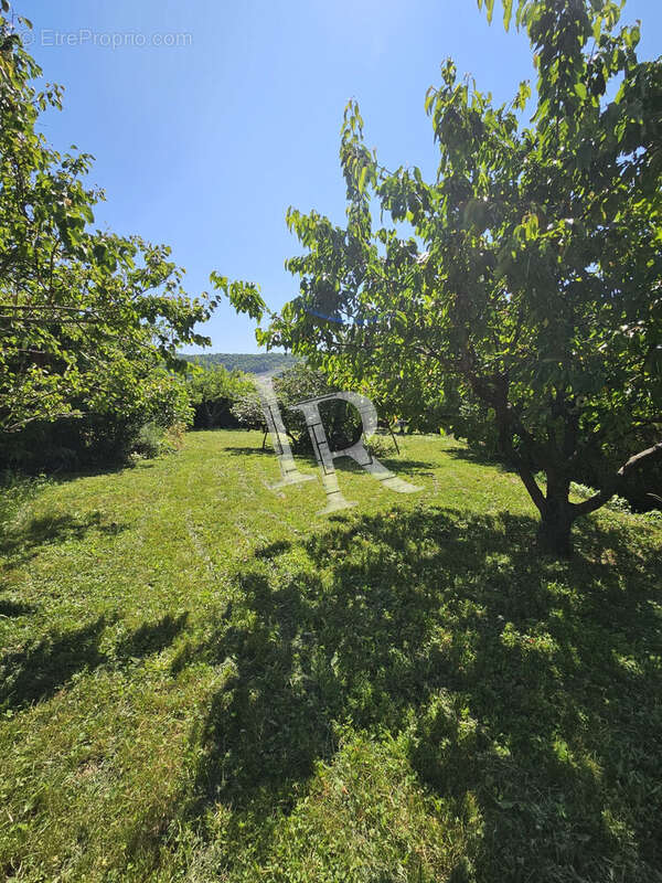 Maison à BRIVES-CHARENSAC