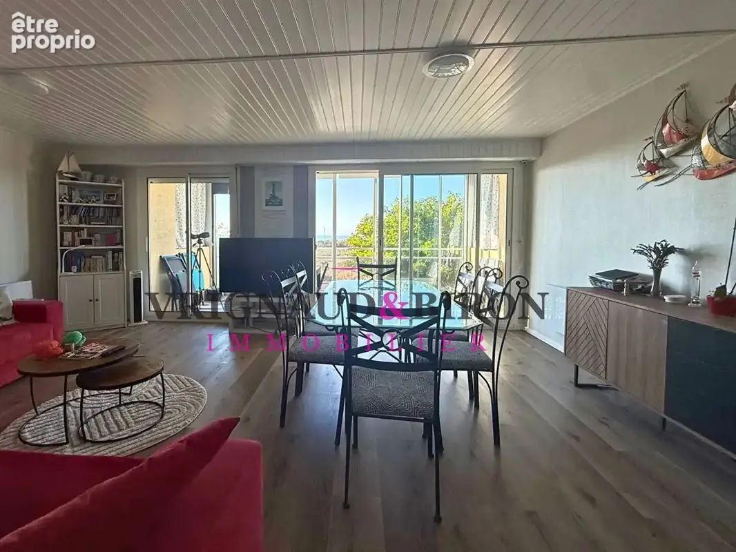 T2 rénové avec vue mer - Sion-sur-l'Océan - photo 1