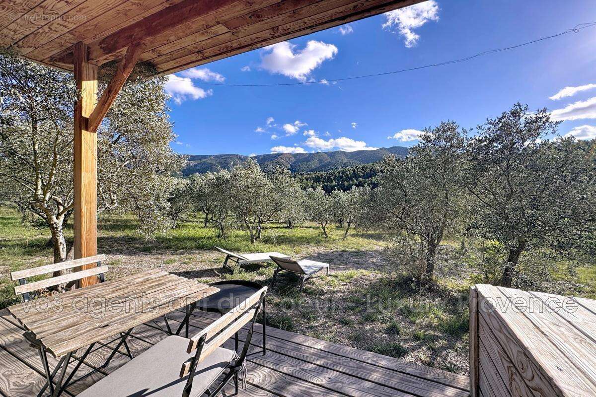 Maison à VAUVENARGUES