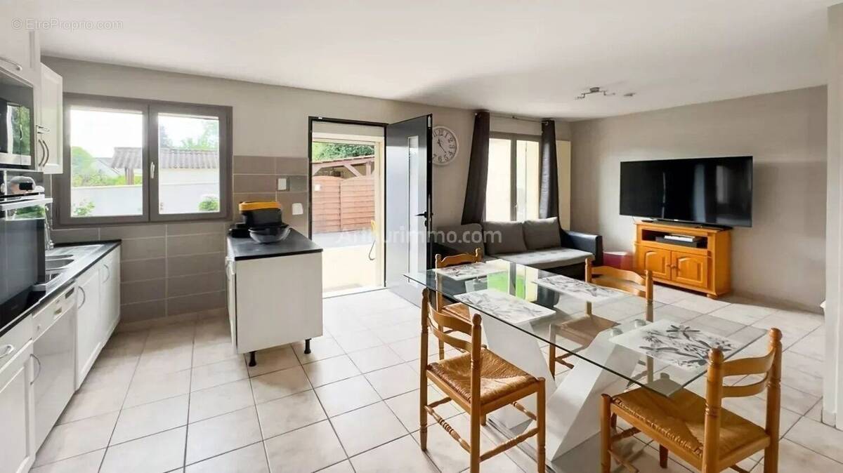 Maison à SAINT-FARGEAU-PONTHIERRY