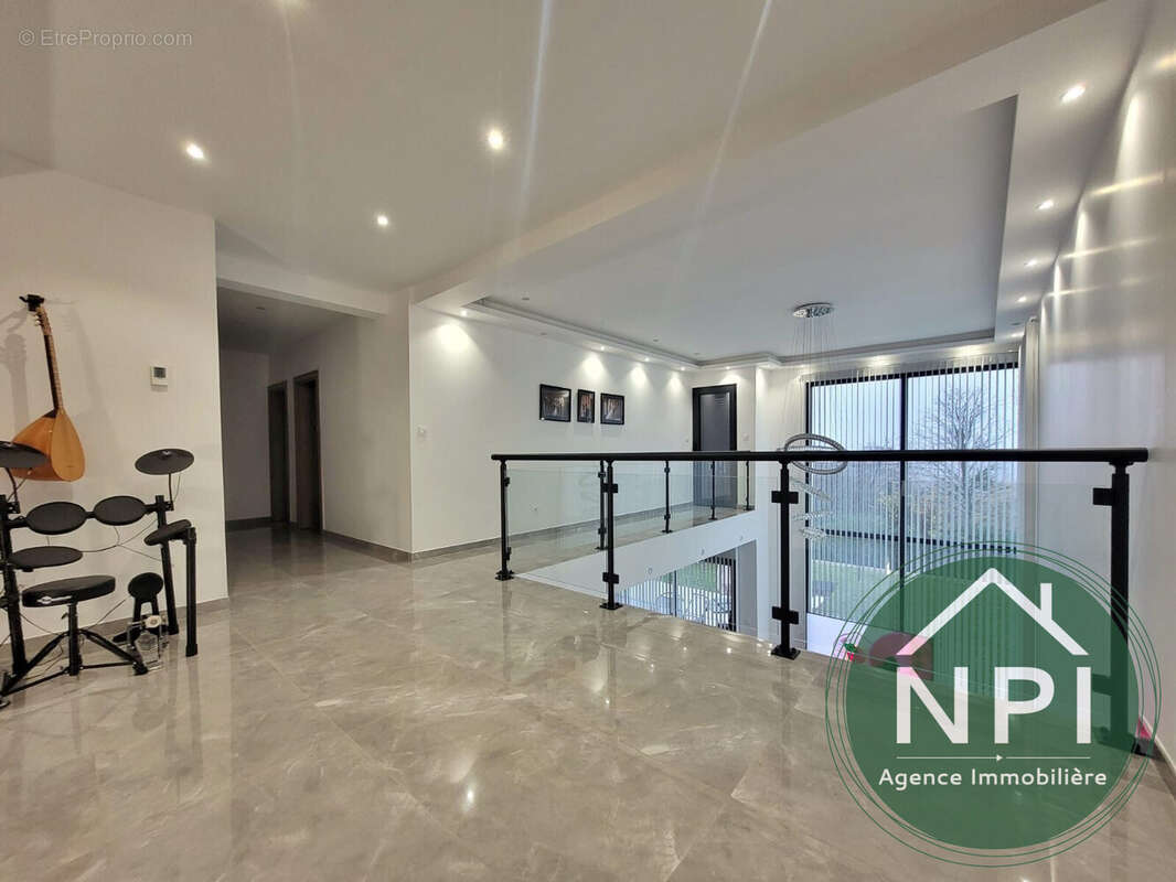 Maison à CHARTRETTES