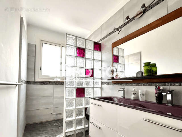 Appartement à SIX-FOURS-LES-PLAGES