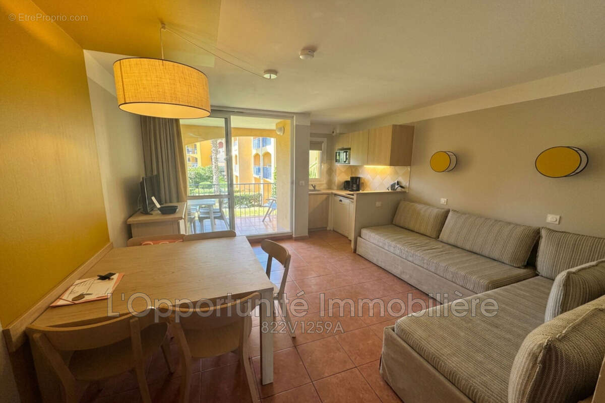 Appartement à MANDELIEU-LA-NAPOULE