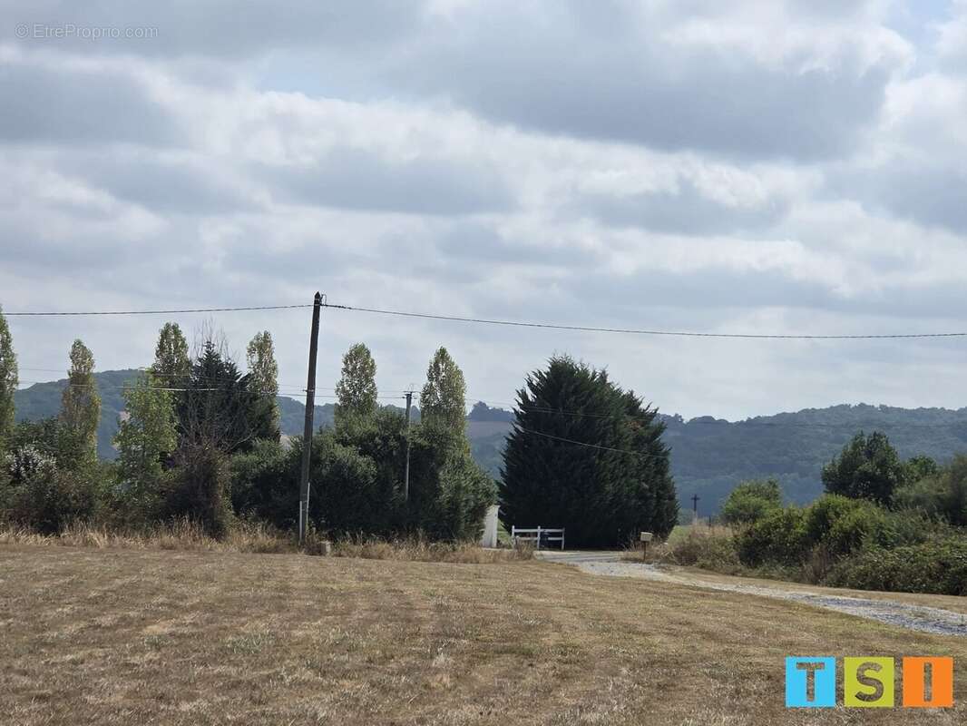 Corps de ferme à finir de rénover de 177 m² sur 1,09 hectare avec vue exceptionnelle sur les Pyrénées - photo 16