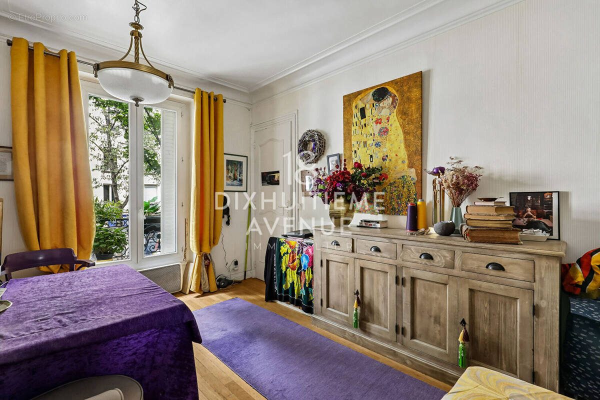 Appartement à PARIS-18E