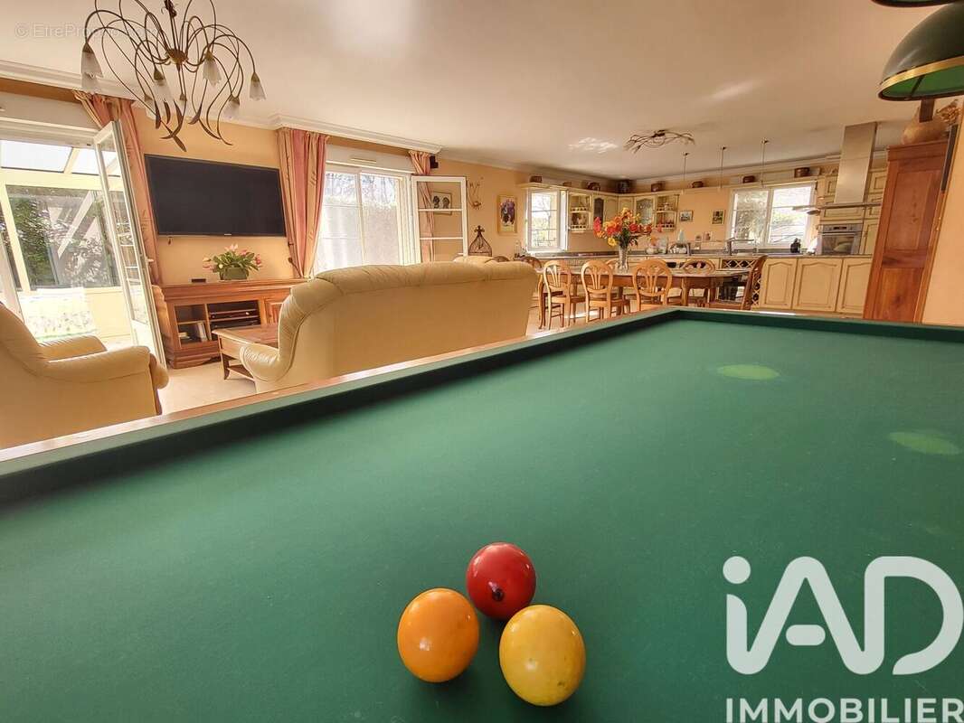 Maison 353 m² à Valleres  - photo 4